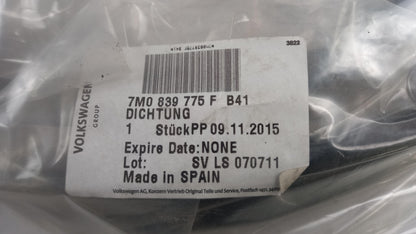 Original OE Volkswagen Türdichtung 7M0839775FB41
