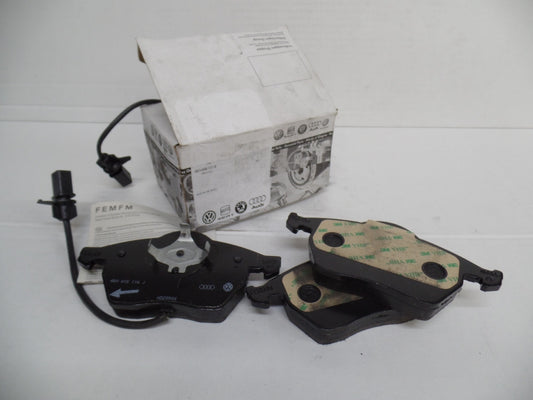 Original AUDI A6 '98-'01 Bremsbeläge Bremsklötze 288X25mm vorne 4B0698151B