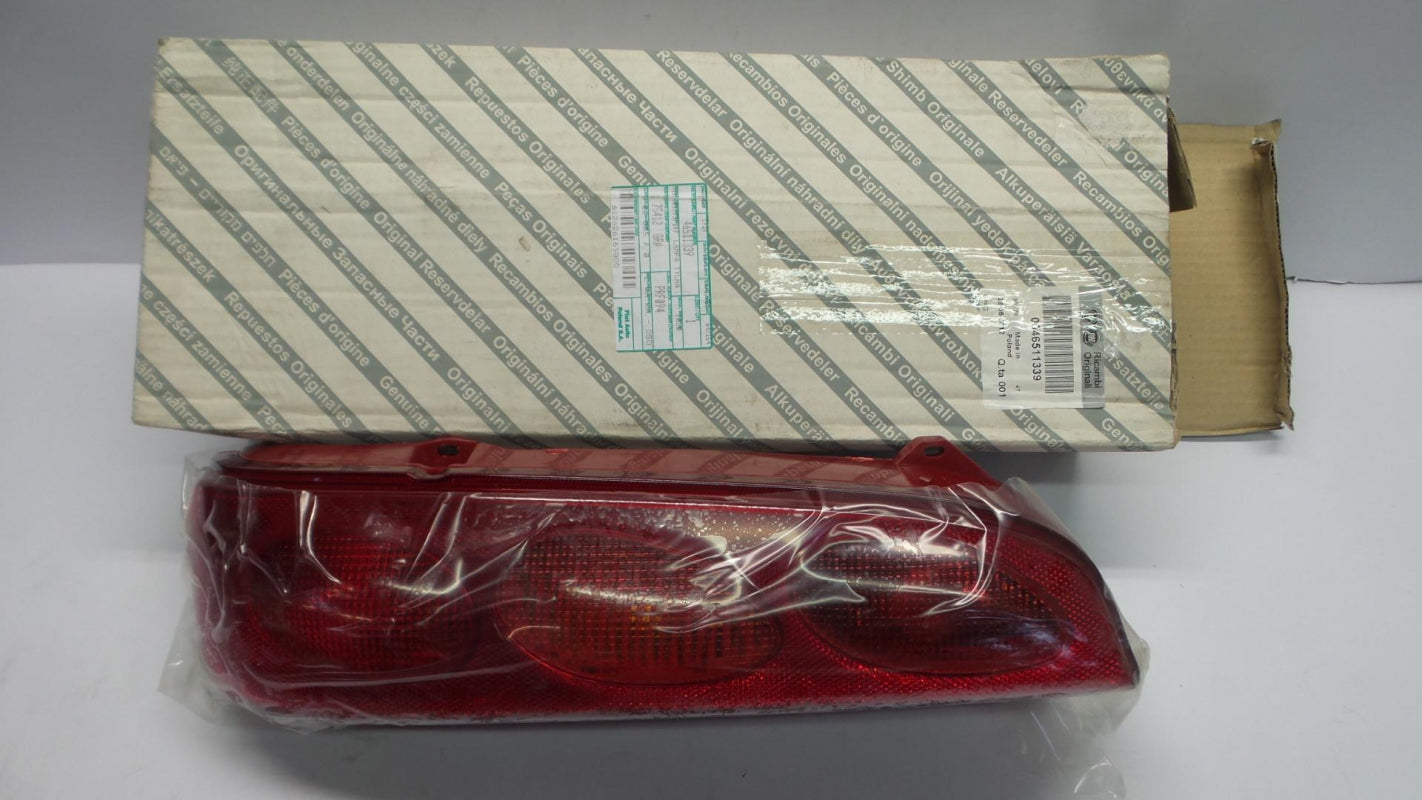 Original OE FIAT Heckleuchte 46511339