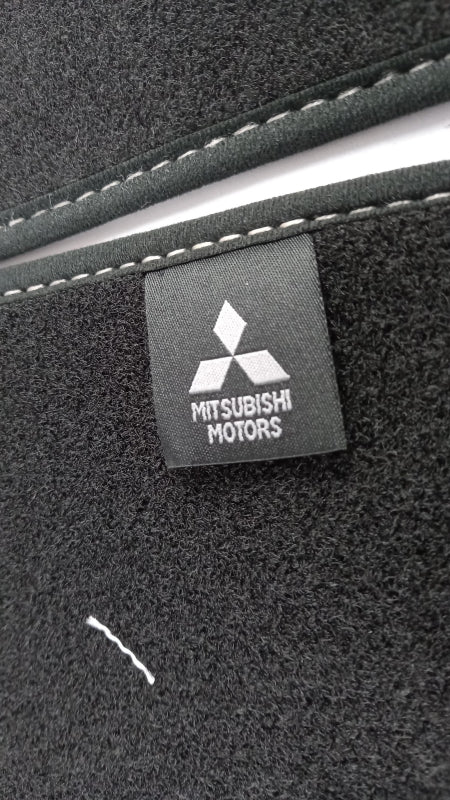 Original MITSUBISHI L200 KJ0T Classic Fußmattensatz 4-teilig Nadelfilz MZ314850