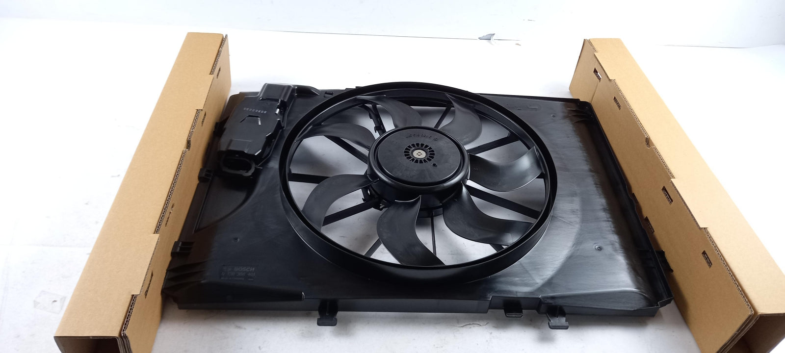 Original OE MERCEDES-BENZ Motorkühlung Lüfter A2465000093
