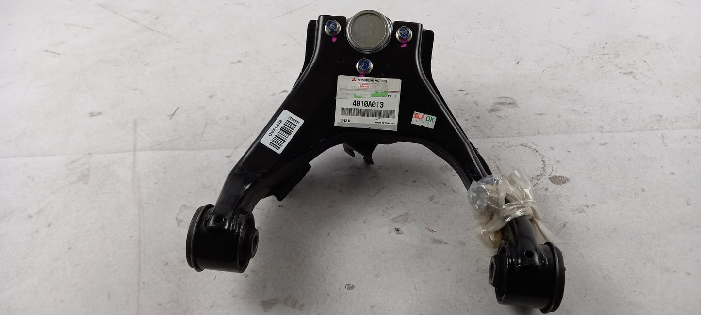 Original OE MITSUBISHI Querlenker 4010A013