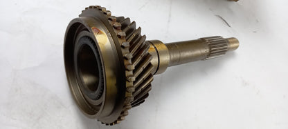 Original OE MITSUBISHI Schaltgetriebe Hauptwelle ME582222