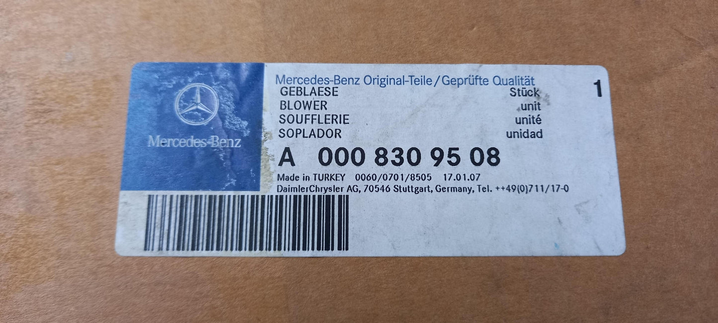 Original  MERCEDES-BENZ LKW 381 371 387 385 397 383 Innenraumgebläse A0008309508