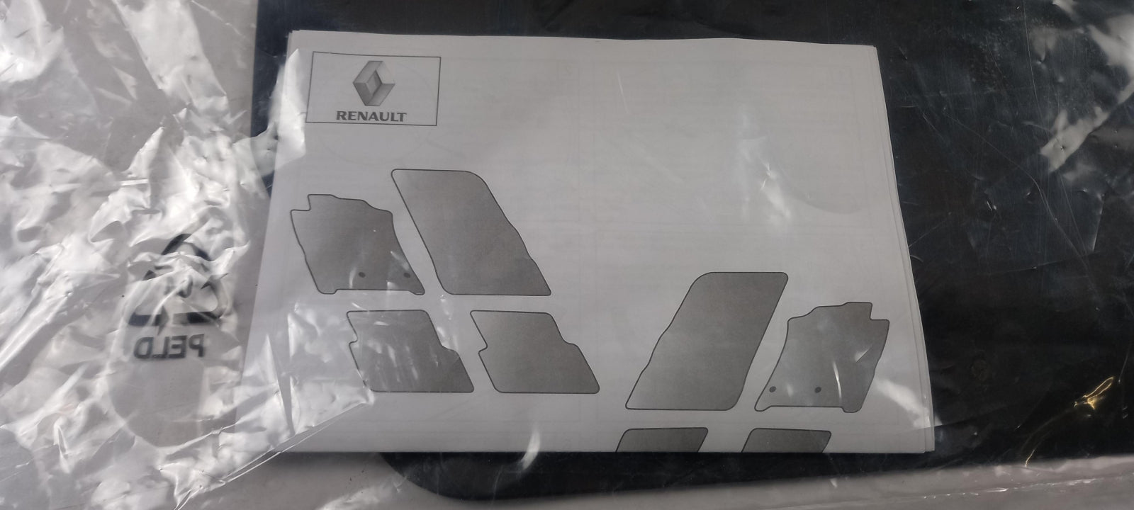 Original OE RENAULT Fußmattensatz 8201725644