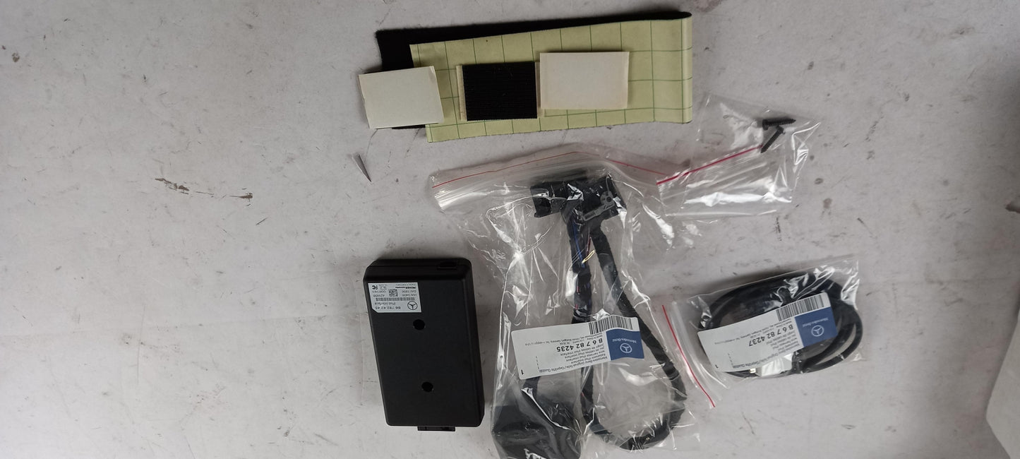 Original MERCEDES-BENZ W209 CLK iPod Interface Satz B67824224