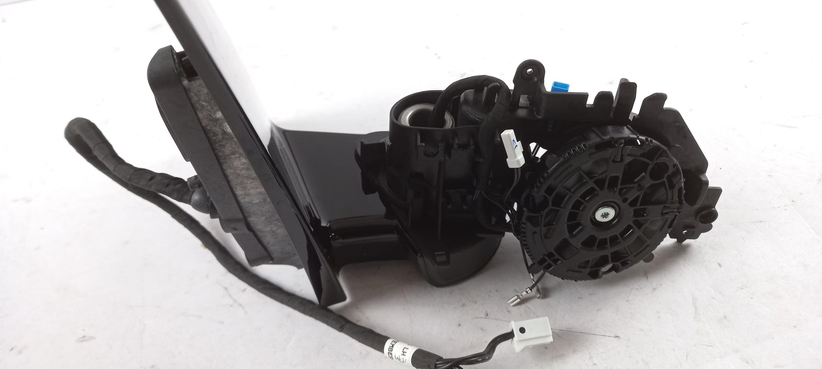 Original MERCEDES-BENZ W242 W246 exterior mirror frame right A2468100676