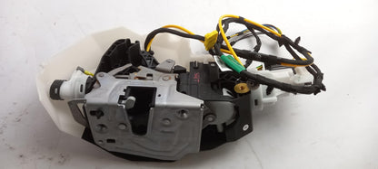 Original MERCEDES-BENZ S-klasse W220 V220 Türschloss hinten links A2207306335