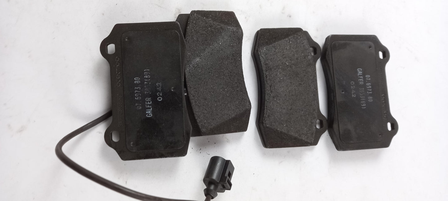 Original OE Volkswagen Bremsbeläge 1ML698151