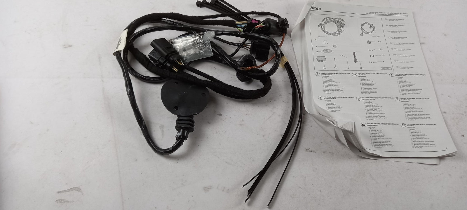 Original SEAT Altea Toledo Anhängerkupplung Elektrosatz 13-pol 5P0055204