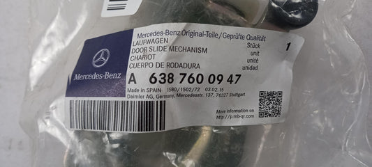 Original OE MERCEDES-BENZ Schiebetür Rollenführung A6387600947