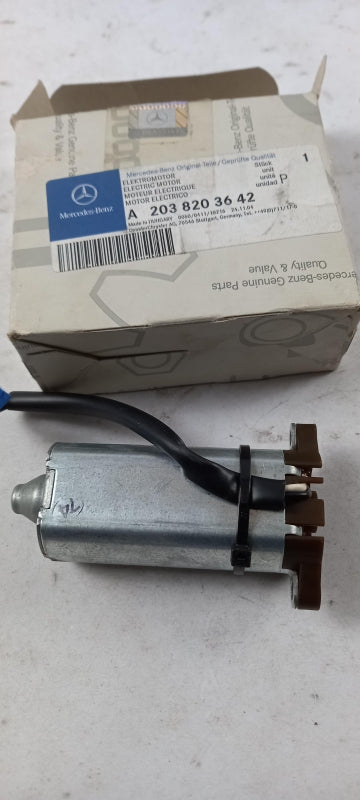 Original OE MERCEDES-BENZ Elektromotor A2038203642
