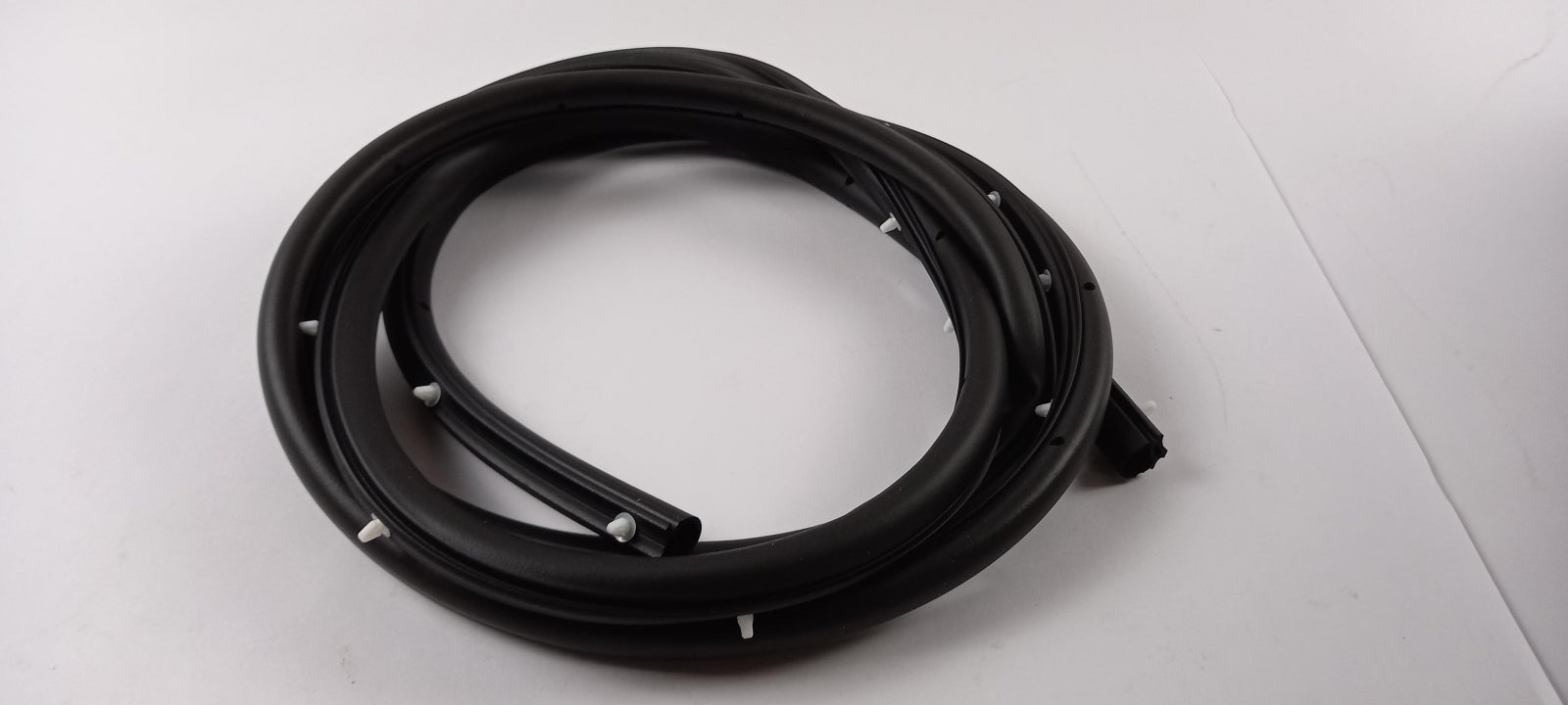 Original OE FORD door seal 1495865 