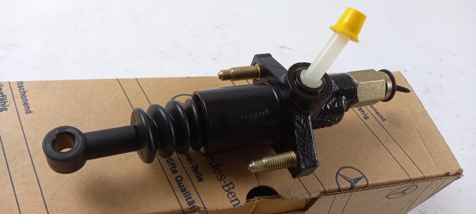 Original OE MERCEDES-BENZ Kupplungsgeberzylinder A1682900412