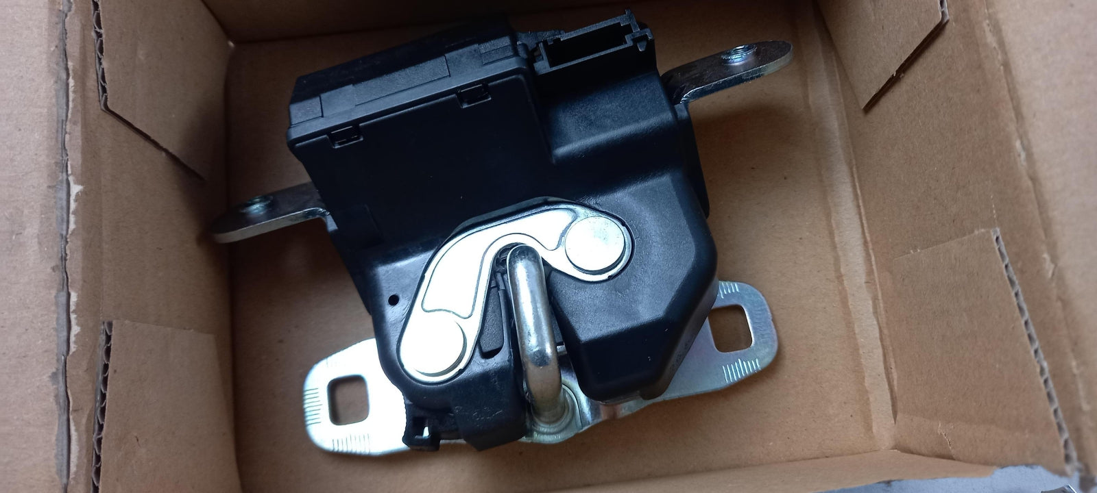 Original FIAT 500 (312_) Bravo (1968_) Punto (199_) tailgate lock 52161765