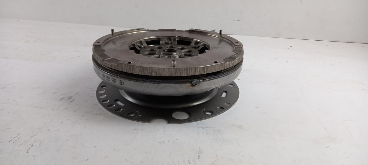 Original AUDI A4 8K A5 8F A6 4G Q5 8R Schwungrad 0B1105266AG