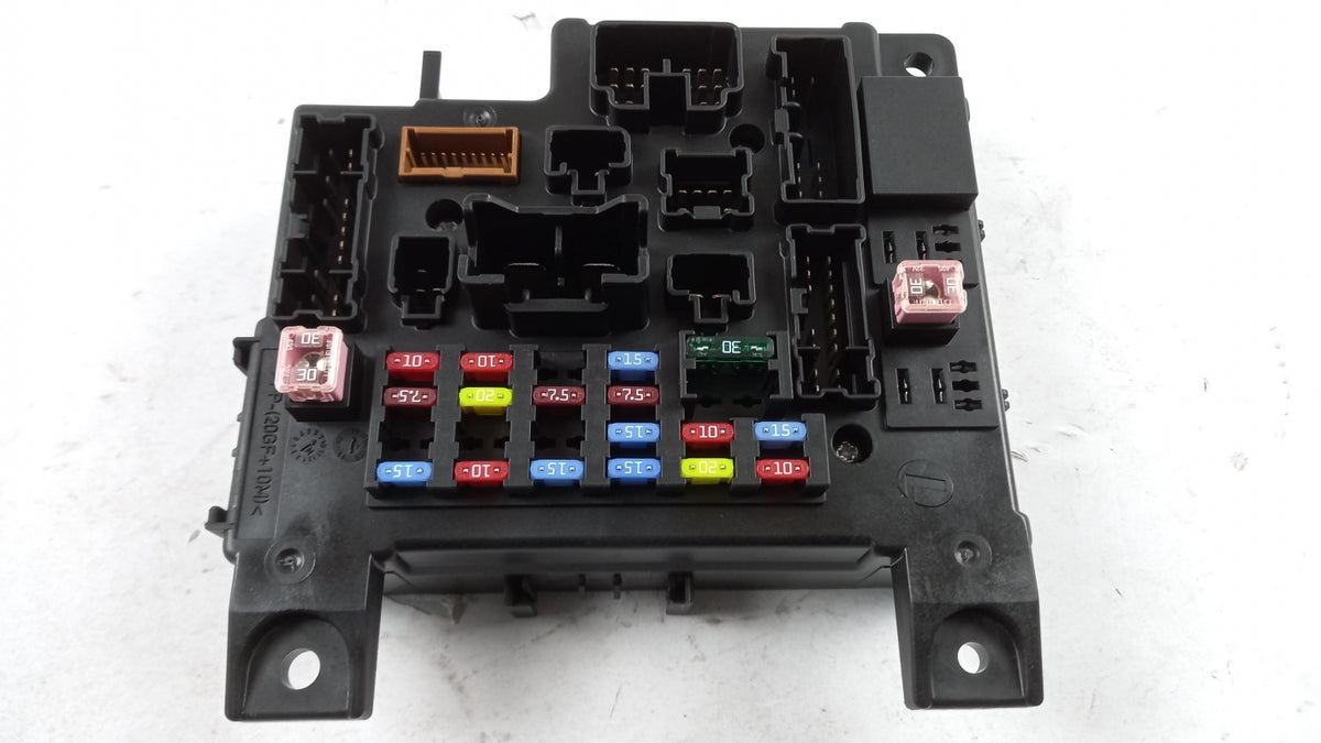 Original OE MITSUBISHI Sicherungskasten 8637A826