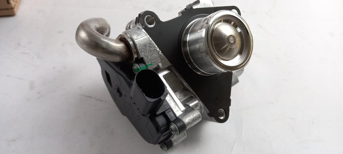 Original AUDI Q2 Q3 II (F3) VW Tiguan II (AD/BW) AGR-Ventil 04L131501AD