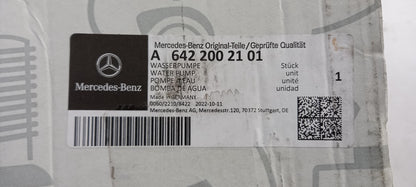 Original MERCEDES-BENZ C218 W213 W212 W222 W251 OM642 Wasserpumpe A6422002101