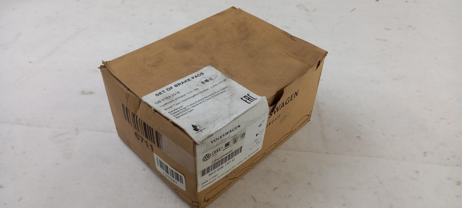 Original OE Volkswagen Bremsbeläge 8K0698151Q