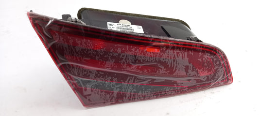 Original OE Volkswagen Heckleuchte 8V4945093