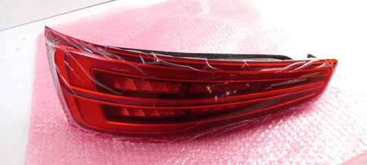 Original AUDI Q3 8U Heckleuchte Links Hinteren 8U0945093P