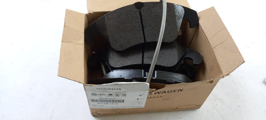 Original OE Volkswagen Bremsbeläge 8K0698151Q