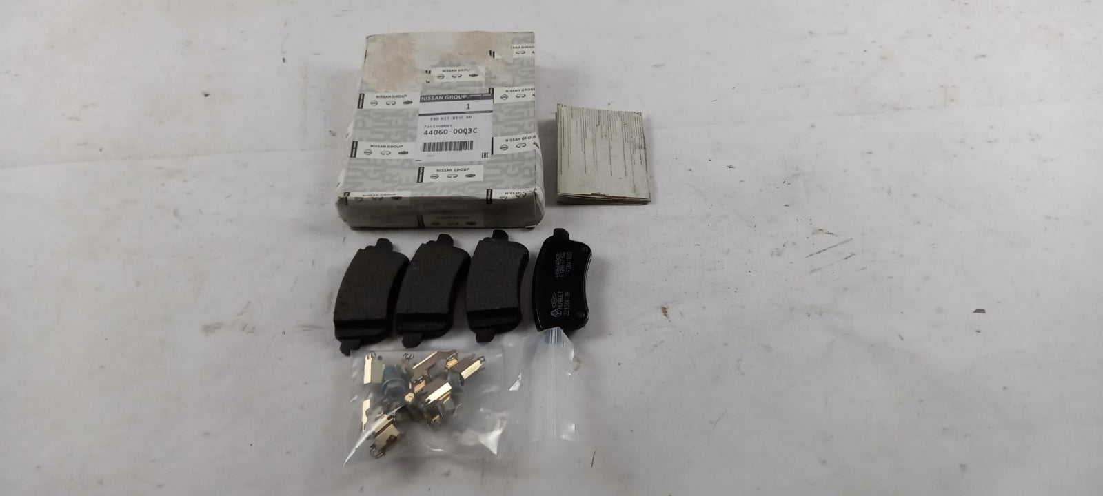 Original OE NISSAN Bremsbeläge 4406000Q3C