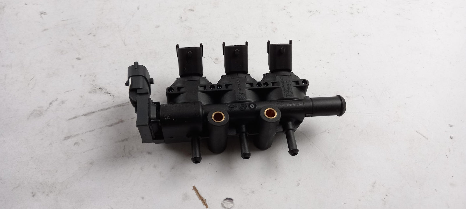 Original OE RENAULT Kraftstoff Verteilerrohr 175231448R