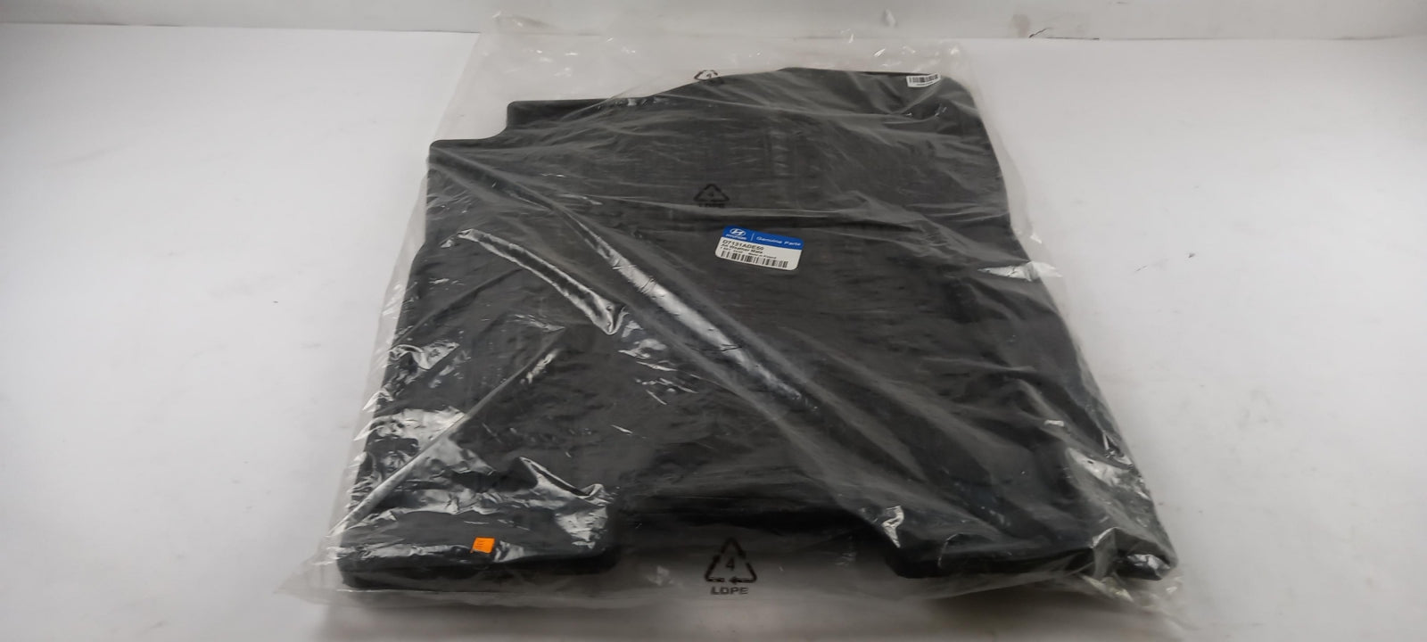 Original OE HYUNDAI/KIA Fußmattensatz D7131ADE50