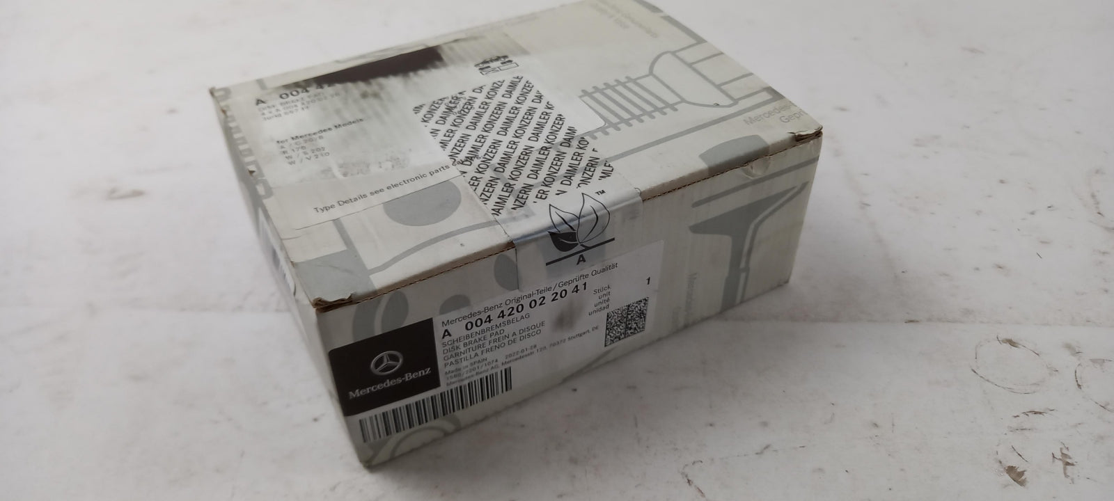 Original MERCEDES-BENZ A208 C208 W202 R170 Bremsbeläge vorne A004420022041