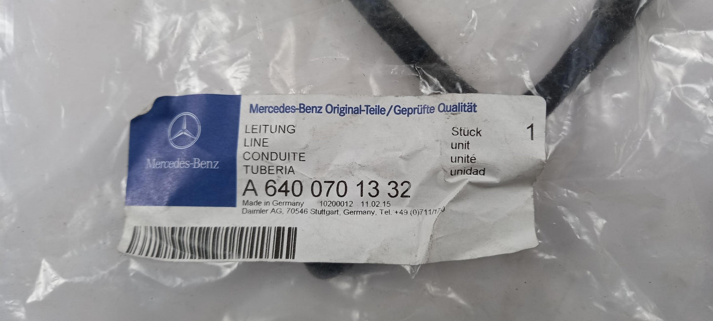 Original OE MERCEDES-BENZ Kraftstoffüberlauf Schlauch A6400701332