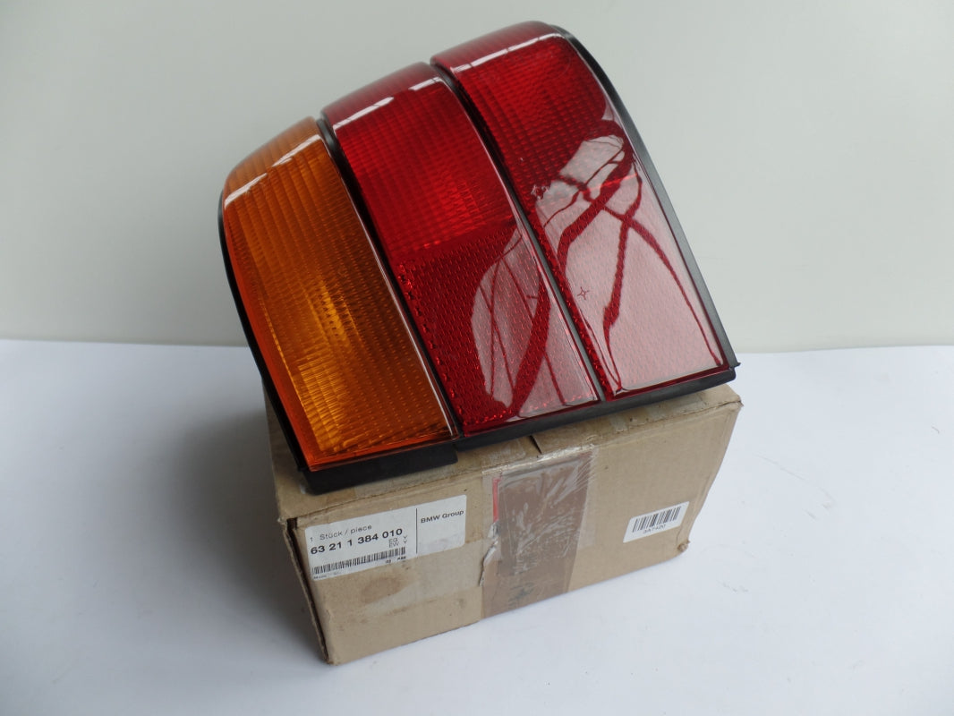 Original BMW 5' E34 Heckleuchte rechts 63211384010