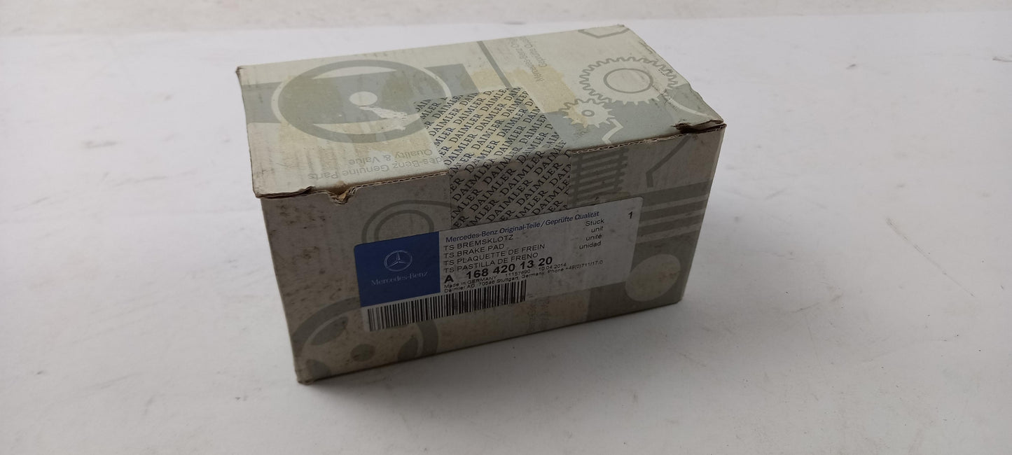 Original MERCEDES-BENZ W168 Bremsbeläge vorne A1684201320