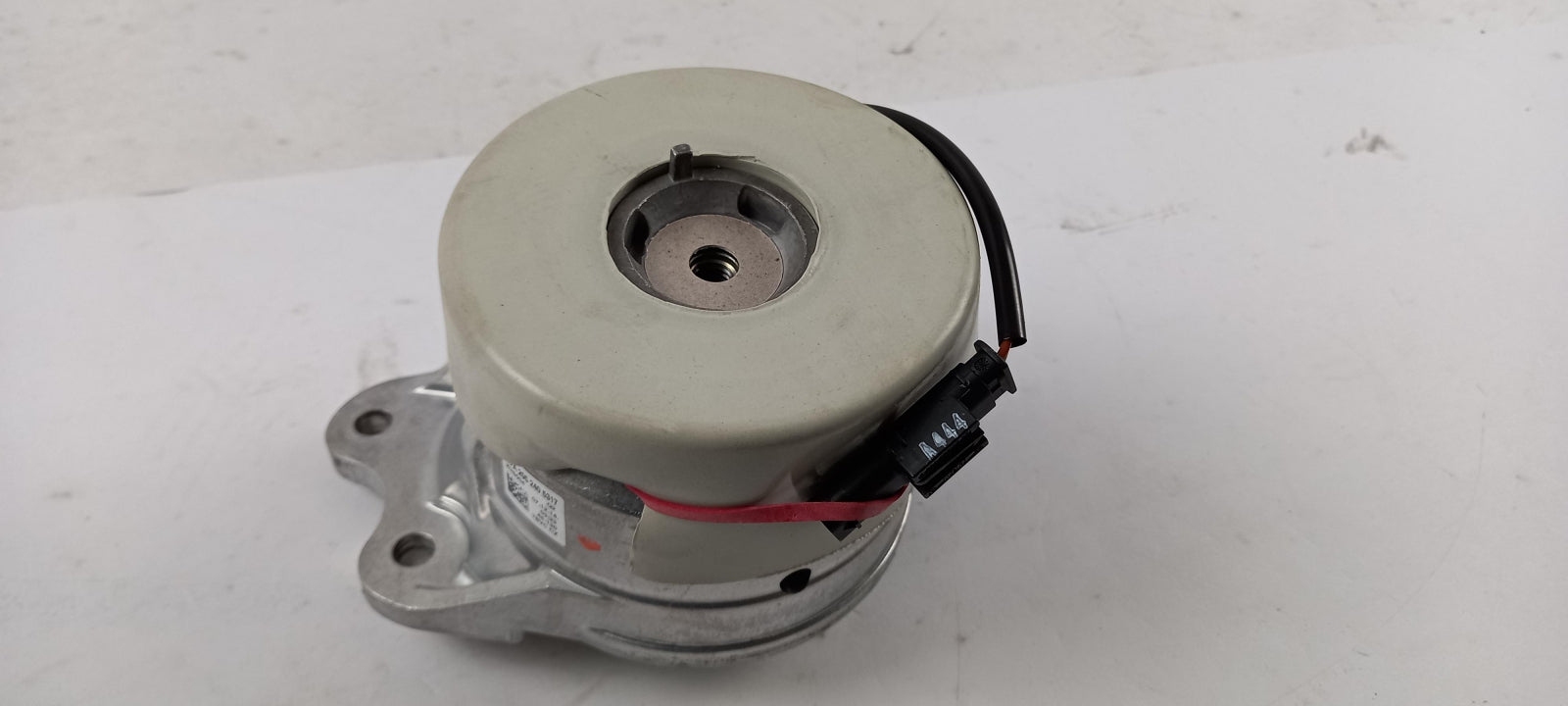 Original OE MERCEDES-BENZ Motorlager A2052405317