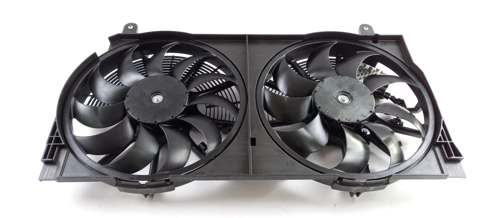 Original NISSAN Leaf ZE0 ZE1 E-NV200 ME0M engine cooling fan 214813NL1B 