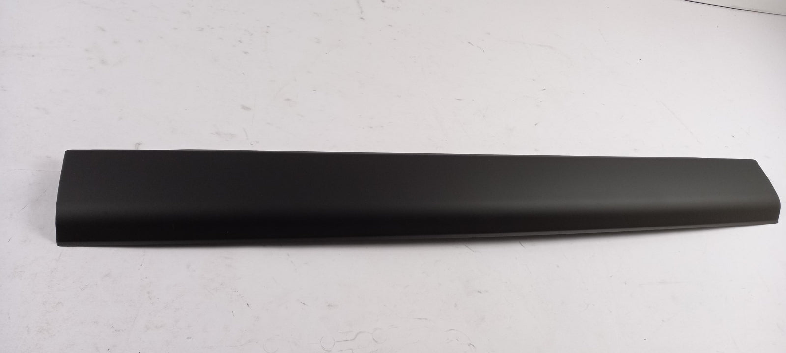 Original BMW 5er E39 Heckklappe Verkleidung oben außen schwarz 51498190693