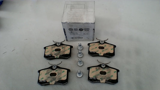 Original AUDI A4 (B5 B6/8E) SKODA Superb I (B5/3U) Bremsbeläge Hinten 8E0698451K