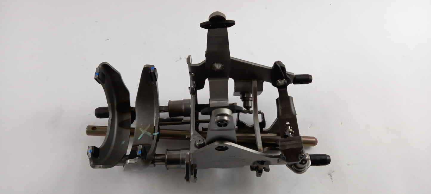 Original OE MERCEDES-BENZ Schaltmechanismus A2112603009