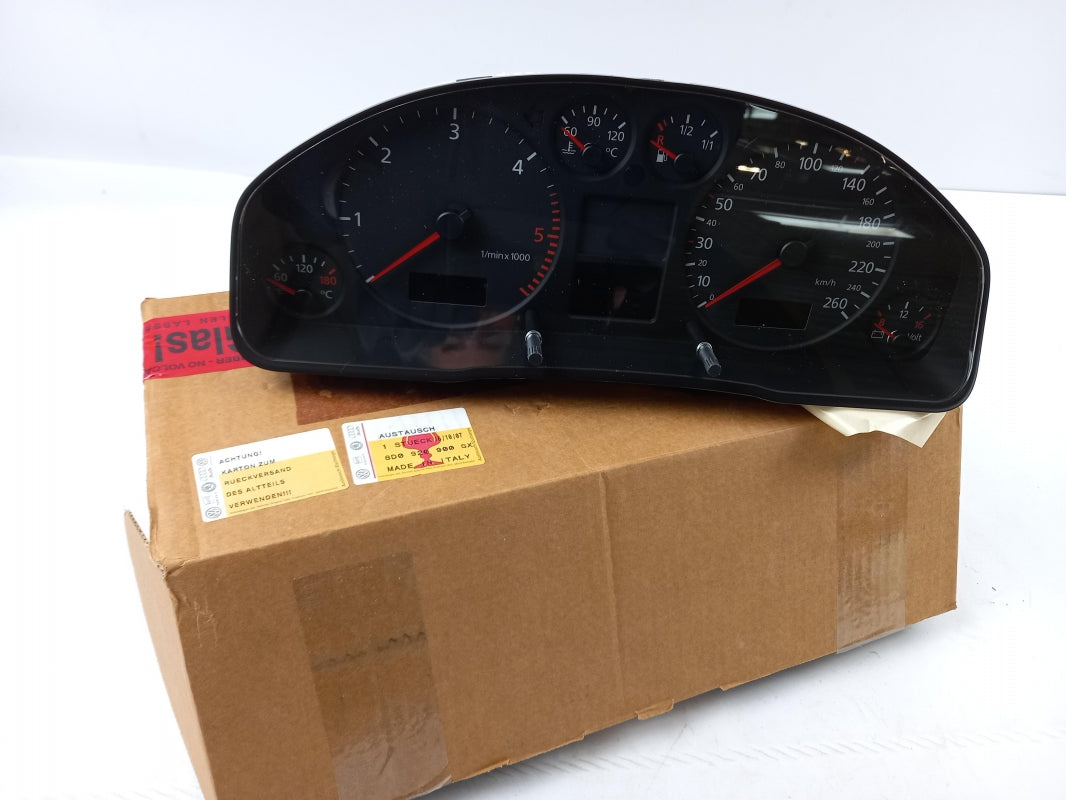 Original AUDI A4 I (1999-2001) Kombiinstrument Tacho 260 km/h 8D0920900SX