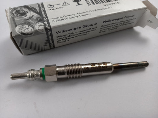 Original AUDI A4 A6 VW Touareg Polo SEAT Ibiza SKODA Octavia Glühkerze N10579202