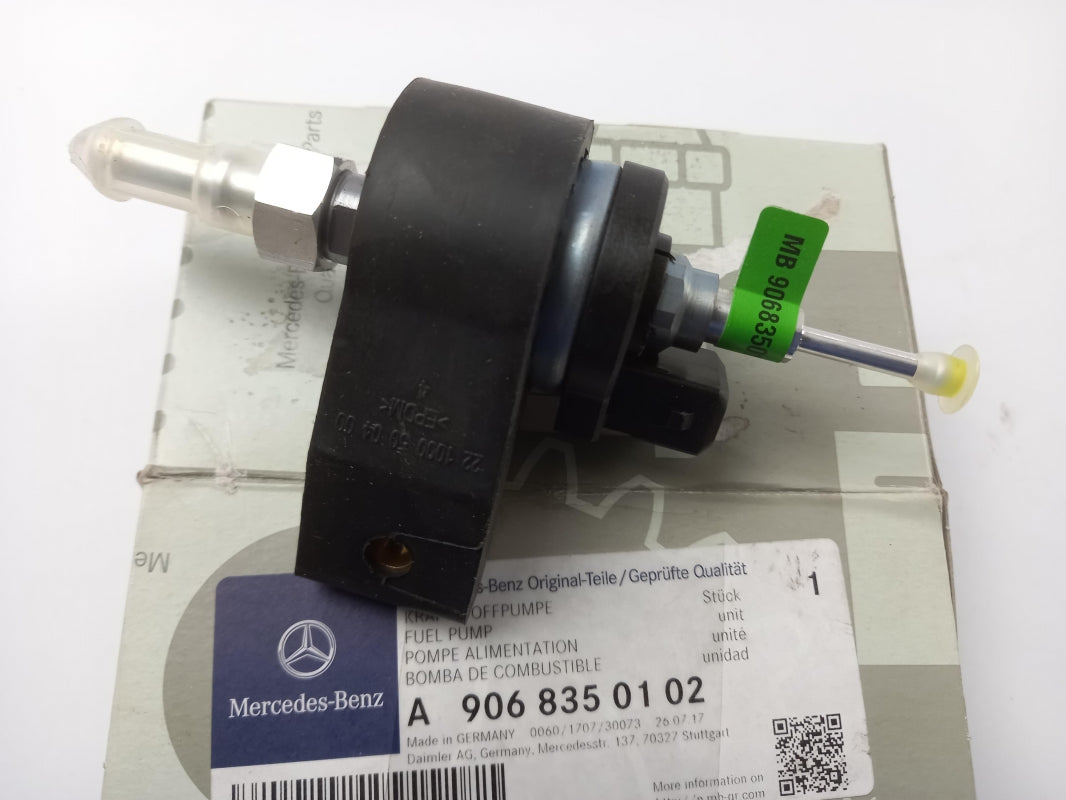 Original OE MERCEDES-BENZ Kraftstoffpumpe A9068350102