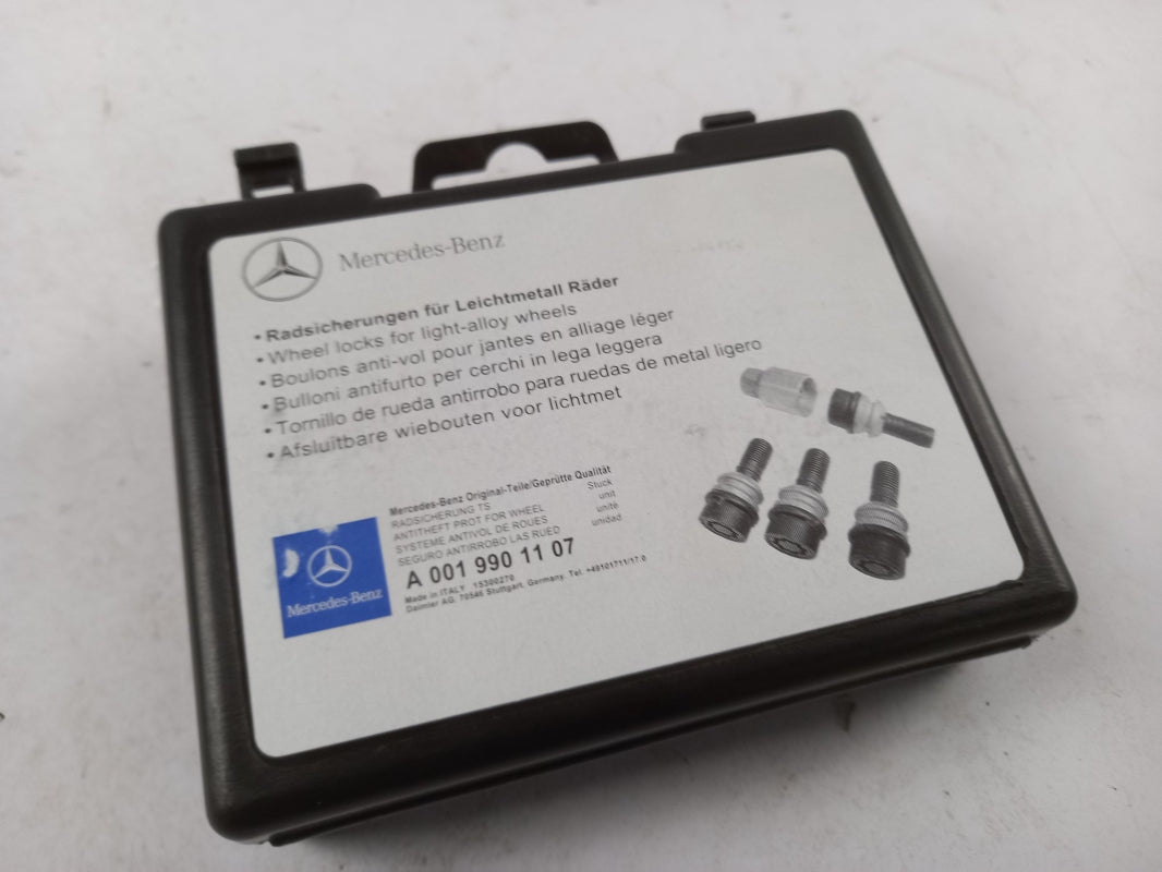 Original OE MERCEDES-BENZ Radschraubensatz A0019901107