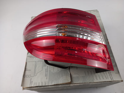 Original MERCEDES-BENZ W245 Heckleuchte hell getönt links A1698202164