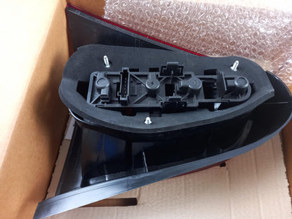 Original MERCEDES-BENZ A-klasse W168 Heckleuchte Rückleuchte rechts A1688200664