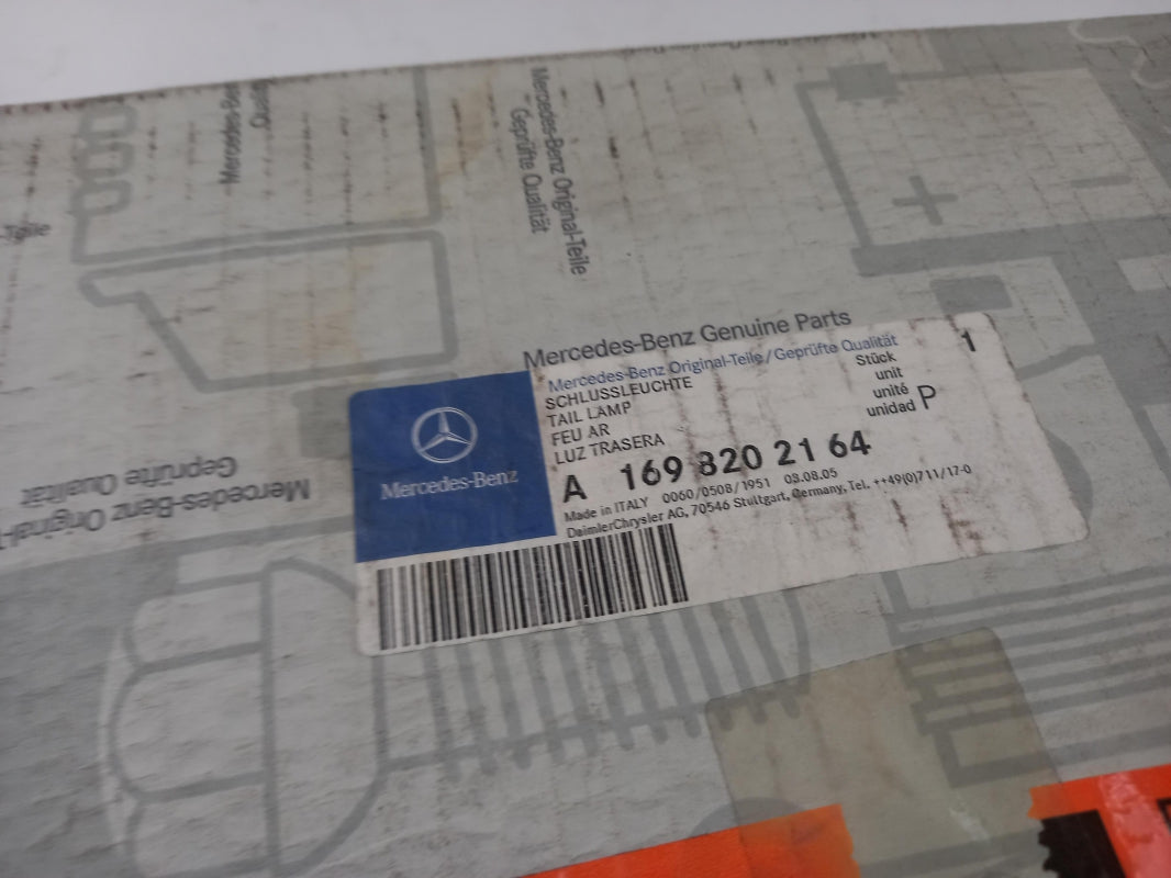 Original MERCEDES-BENZ W245 Heckleuchte hell getönt links A1698202164