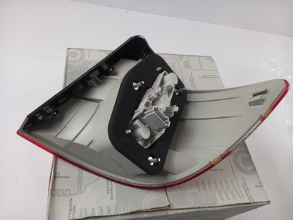 Original MERCEDES-BENZ W245 Heckleuchte hell getönt links A1698202164