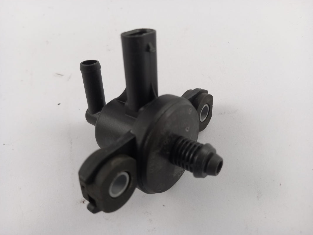 Original MERCEDES-BENZ A-klasse W169 B-klasse W245 Magnetventil A1694700193