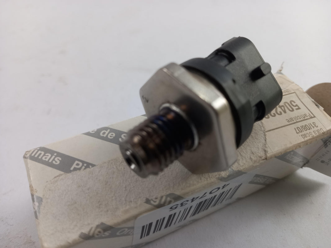 Original OE FIAT Kraftstoffdruck Sensor 504229208