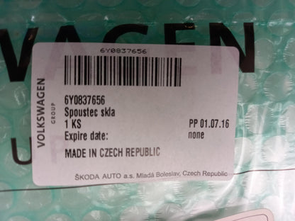 Original OE Volkswagen Fensterheber 6Y0837656